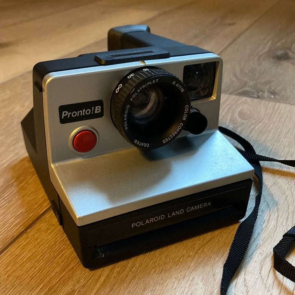 Vintage Polaroid Pronto! B Land Camera UNTESTED